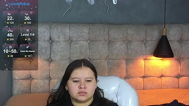 Laia and Aloby online show from 12-18-25, 10:13