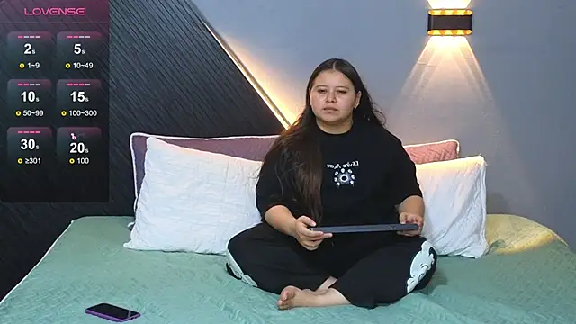 Laia and Aloby online show from 03-06-26, 10:16