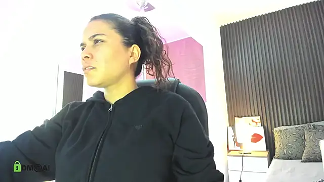 natasha  jackson online show from 01-10-26, 12:33