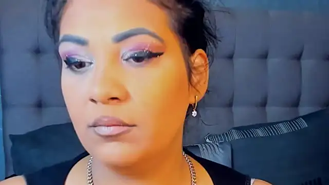 AmyCubes online show from 10-31-25, 04:53