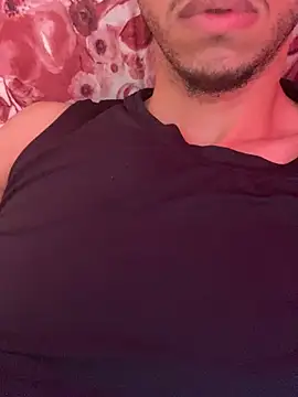 Snapshot of Young_arabe chatting on 06-20-26, 04:01 Young arabe online show from 06-20-26, 04:01