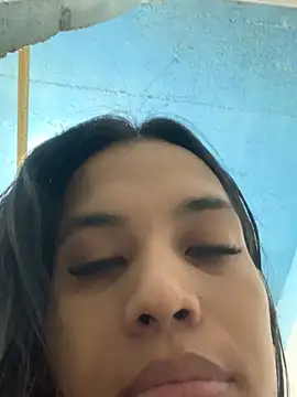 Emiily Miller online show from 12-29-24, 05:44