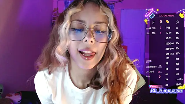 Snapshot of 7Hana7 chatting on 10-27-25, 07:59 7Hana7 online show from 10-27-25, 07:59