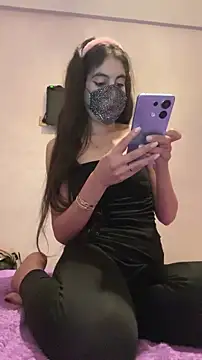 Snapshot of fatisexy chatting on 05-15-26, 11:25 fatisexy online show from 05-15-26, 11:25