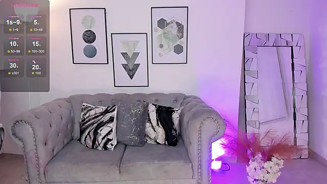 Snapshot of kendaall_jenner_ chatting on 01-11-25, 04:48 kendaall jenner online show from 01-11-25, 04:48