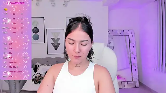 Snapshot of kendaall_jenner_ chatting on 01-20-25, 04:10 kendaall jenner online show from 01-20-25, 04:10