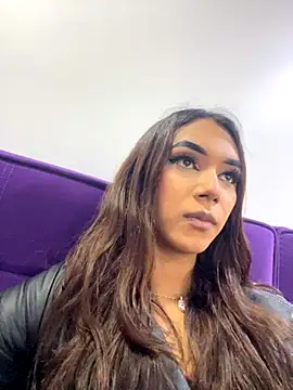 Snapshot of Nikol_Rang__ chatting on 10-02-25, 07:17 Nikol Rang online show from 10-02-25, 07:17