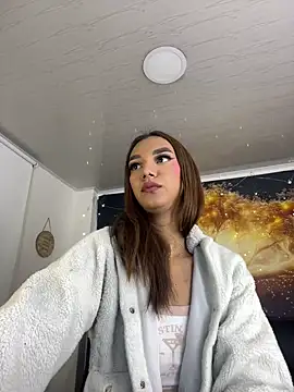 Snapshot of Nikol_Rang__ chatting on 03-04-25, 04:17 Nikol Rang online show from 03-04-25, 04:17