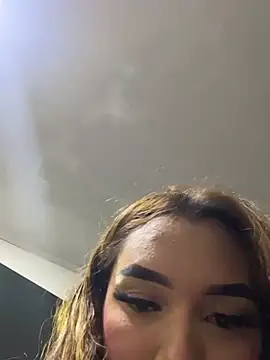 Snapshot of Nikol_Rang__ chatting on 03-12-25, 03:46 Nikol Rang online show from 03-12-25, 03:46