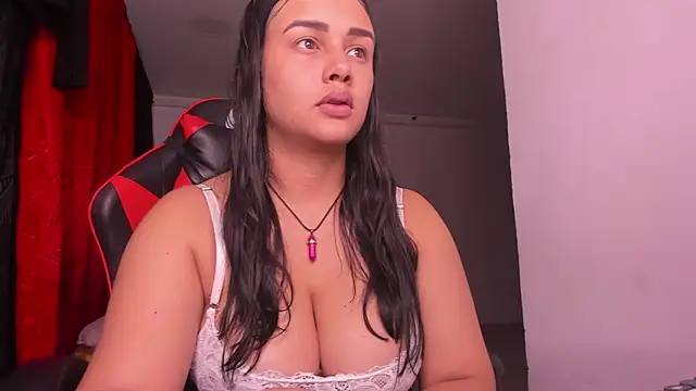 Snapshot of cristalsadik23 chatting on 10-24-25, 04:11 cristalsadik23 online show from 10-24-25, 04:11