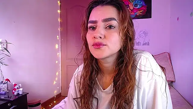 Snapshot of Lu_perez chatting on 12-17-25, 04:34 Lu perez online show from 12-17-25, 04:34