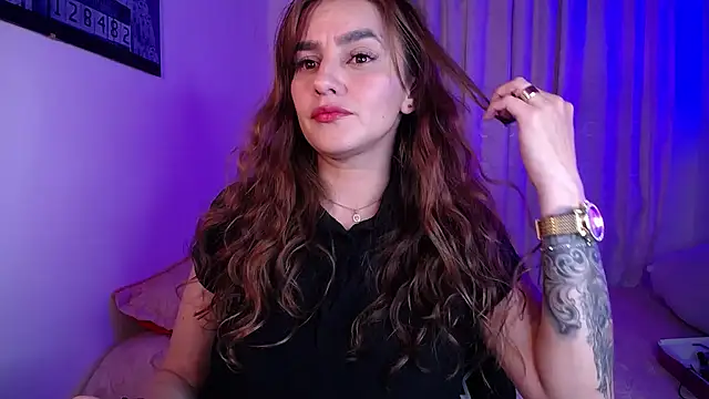 Snapshot of Lu_perez chatting on 02-23-26, 02:35 Lu perez online show from 02-23-26, 02:35