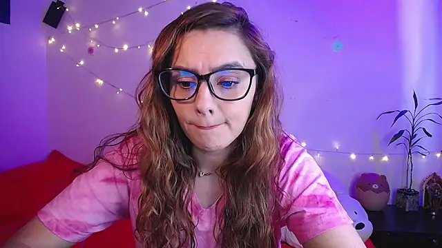 Snapshot of Lu_perez chatting on 11-08-25, 08:56 Lu perez online show from 11-08-25, 08:56