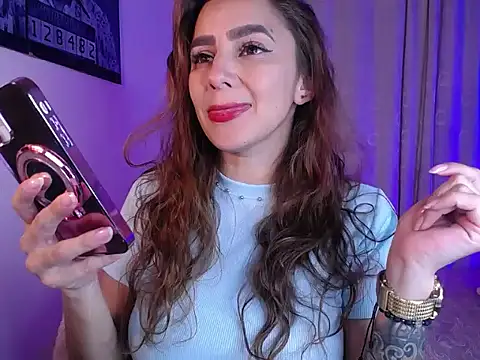 Snapshot of Lu_perez chatting on 02-04-26, 02:17 Lu perez online show from 02-04-26, 02:17