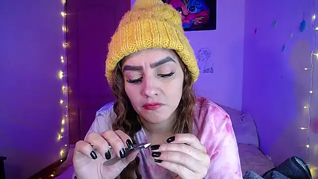 Snapshot of Lu_perez chatting on 12-22-25, 03:39 Lu perez online show from 12-22-25, 03:39