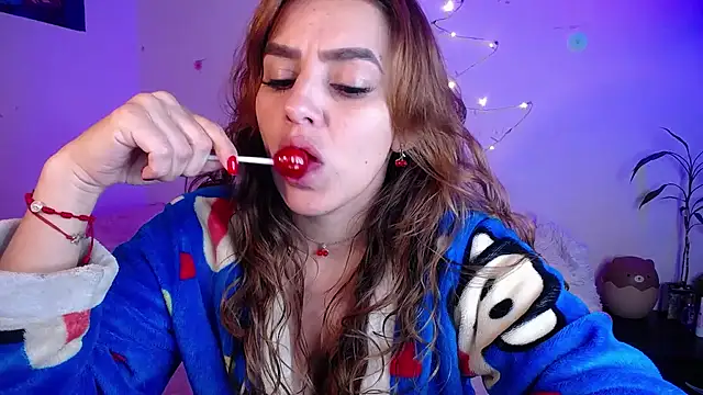 Snapshot of Lu_perez chatting on 11-21-25, 10:42 Lu perez online show from 11-21-25, 10:42