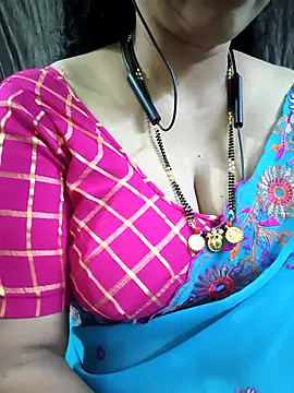 Snapshot of bhuvana555 chatting on 04-21-26, 05:30 bhuvana555 online show from 04-21-26, 05:30