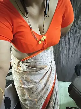 Snapshot of bhuvana555 chatting on 05-23-26, 05:12 bhuvana555 online show from 05-23-26, 05:12