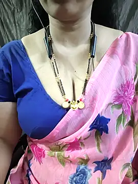 Snapshot of bhuvana555 chatting on 04-26-26, 05:21 bhuvana555 online show from 04-26-26, 05:21