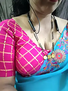 Snapshot of bhuvana555 chatting on 05-07-26, 05:22 bhuvana555 online show from 05-07-26, 05:22