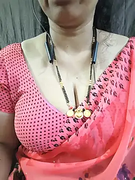 Snapshot of bhuvana555 chatting on 06-01-26, 05:45 bhuvana555 online show from 06-01-26, 05:45