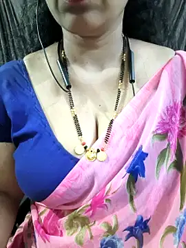Snapshot of bhuvana555 chatting on 05-05-26, 10:13 bhuvana555 online show from 05-05-26, 10:13