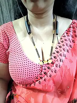 Snapshot of bhuvana555 chatting on 05-16-26, 05:01 bhuvana555 online show from 05-16-26, 05:01