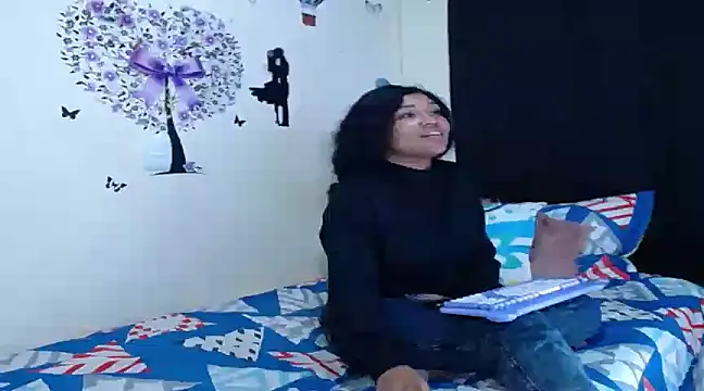 Snapshot of katty_ebonny chatting on 12-11-24, 02:52 katty ebonny online show from 12-11-24, 02:52