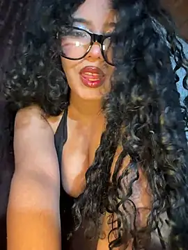 Snapshot of G_Poseidon_y_Cloe chatting on 04-05-26, 11:33 G Poseidon y Cloe online show from 04-05-26, 11:33