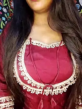 Snapshot of Sreya213 chatting on 03-14-26, 06:25 Sreya213 online show from 03-14-26, 06:25