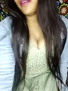 Snapshot of Sreya213 chatting on 02-03-26, 08:36 Sreya213 online show from 02-03-26, 08:36