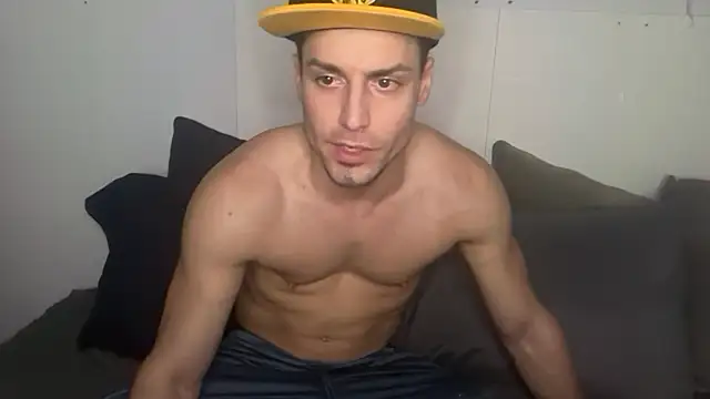 hot shot 13 online show from 04-18-26, 12:02