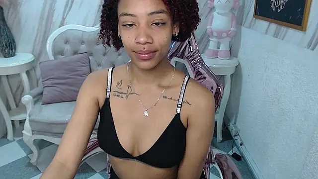 Snapshot of Violeth_b chatting on 02-28-25, 12:42 Violeth b online show from 02-28-25, 12:42