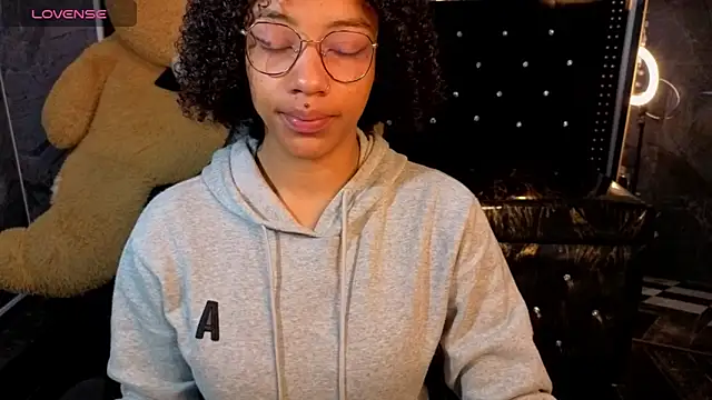 Violeth b online show from 03-23-26, 01:00