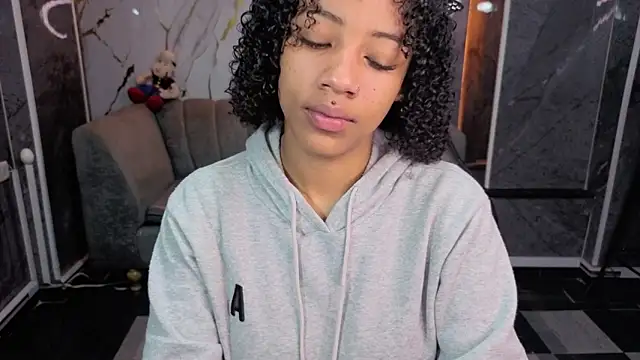 Violeth b online show from 04-11-26, 01:04