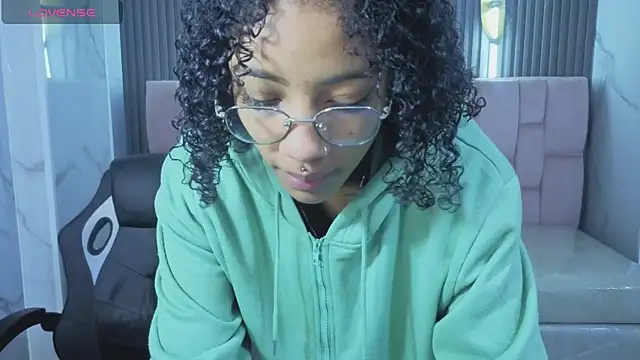 Violeth b online show from 02-05-26, 12:45