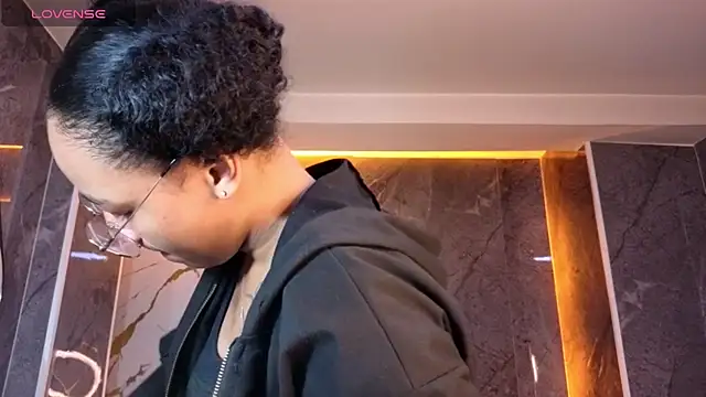 Violeth b online show from 10-31-25, 12:46