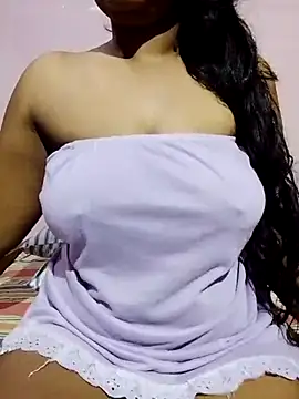 Snapshot of Diwya69 chatting on 07-19-26, 08:27 Diwya69 online show from 07-19-26, 08:27