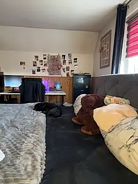 elina may online show from 11-12-25, 10:30