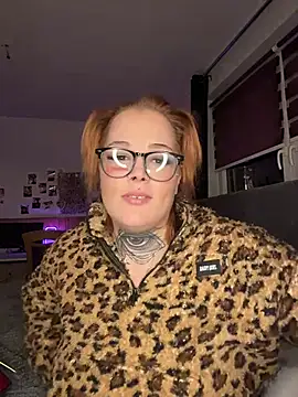 elina may online show from 12-13-25, 09:10