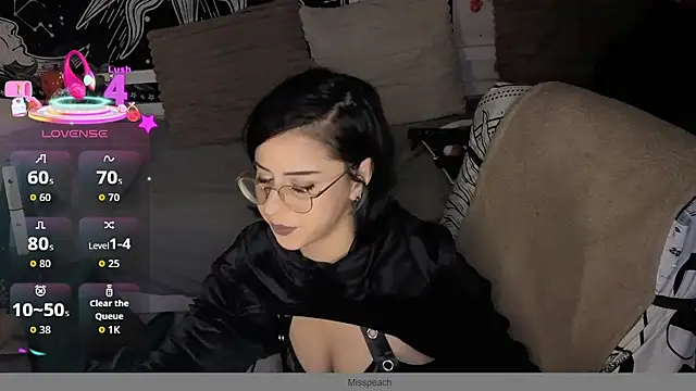 LisandreLaVenale online show from 11-15-25, 11:31