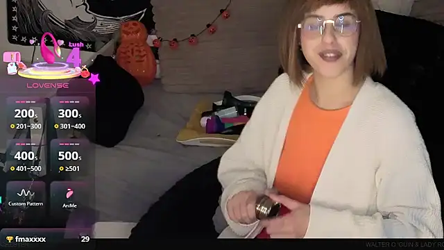 LisandreLaVenale online show from 10-31-25, 11:33