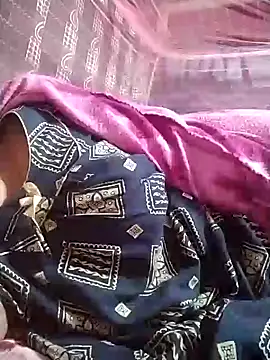 Snapshot of Satheroy chatting on 02-27-25, 11:37 Satheroy online show from 02-27-25, 11:37