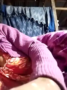 Snapshot of Satheroy chatting on 01-17-25, 01:35 Satheroy online show from 01-17-25, 01:35