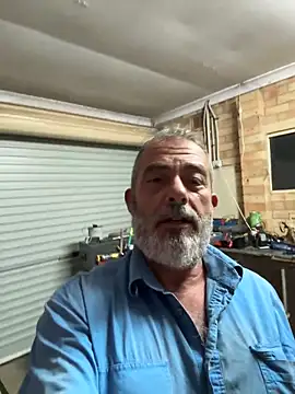 Snapshot of ausbod chatting on 10-23-25, 04:38 ausbod online show from 10-23-25, 04:38