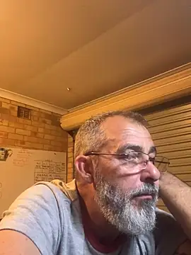Snapshot of ausbod chatting on 12-15-24, 11:23 ausbod online show from 12-15-24, 11:23