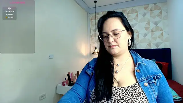 Snapshot of veronicabbw chatting on 10-01-25, 12:09 veronicabbw online show from 10-01-25, 12:09