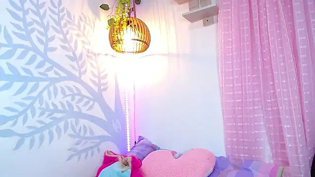 Alison Wiley online show from 04-03-26, 06:42