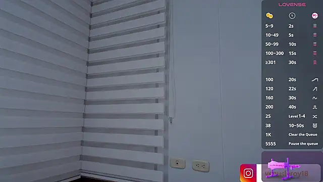 venusleroy  online show from 02-10-25, 12:41