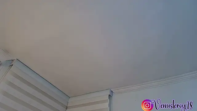 venusleroy  online show from 12-03-25, 10:42